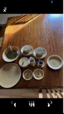 Porcelæn, Sukker flødesæt, vase marmeladekrukke mm, Relief, 2 fade Quistgaard måler 27 cm i diameter