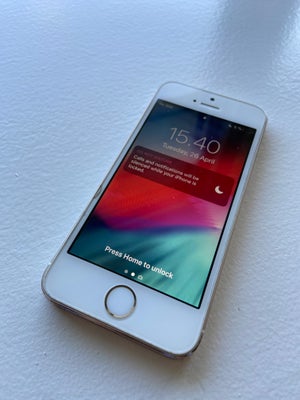 iPhone 5S, 16 GB, hvid, God, God stand, medfølger kun telefon. Virker som den skal. Lille revne på v