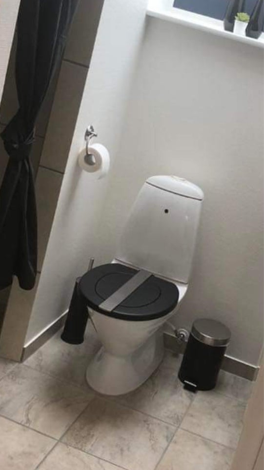 Toiletsæde, Complete