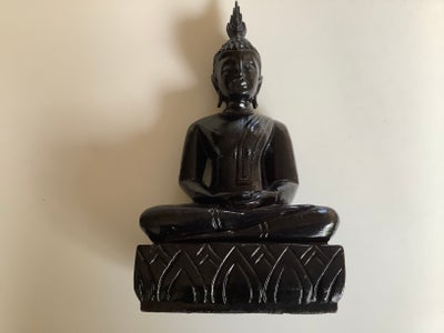 Buddah, Buddah i træ . Høj ca. 30 cm.