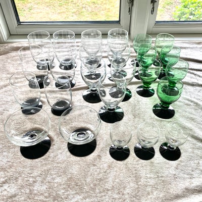 Glas, Holmegaard Ranke glas, 7 rødvinsglas kr 50 stk (solgt)
7 hvidvinsglas kr 50 stk (solgt)
4 ølgl
