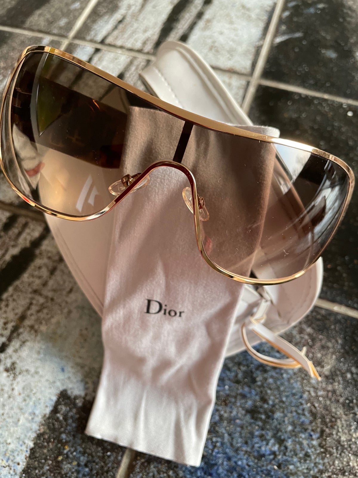 Solbriller dame, Dior – dba.dk – og Salg af Nyt og Brugt