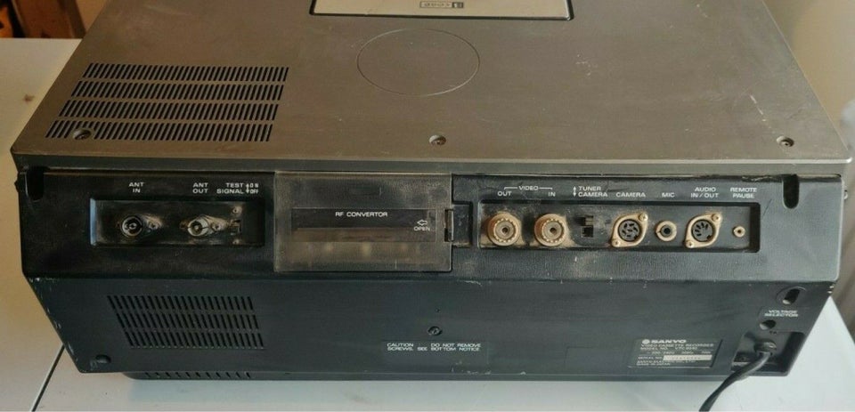 Betamax, Sanyo, VTC 9300