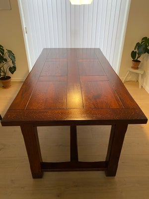 Spisebord, b: 90 l: 180, Stabilt spisebord, hvor det er muligt at sætte to plader i og bordet vil så