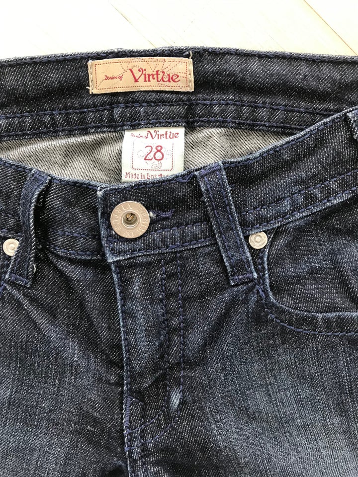 Jeans, Denim of Virtue, str. 28