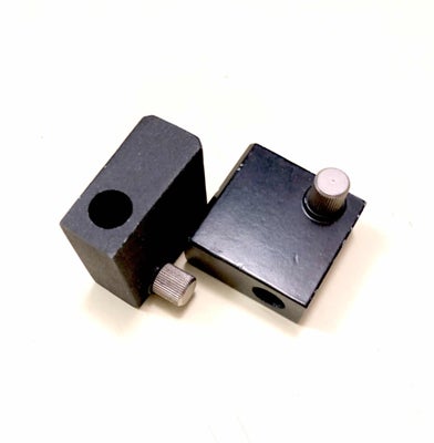 Andet, Lod til tonearm 

10 x 30 x 30 mm - 8 mm diam - på køkkenvægt ca. 80 gr

2 stk. sælges samlet