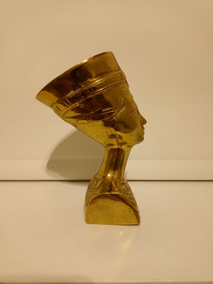 Nefertiti , Bronze