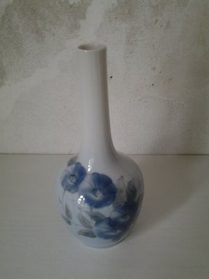 Porcelæn, Vase, Royal Copenhagen, Retro vase med blomster fra Royal Copenhagen 790/436, fejlfri, 1 s