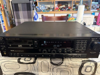 標準保証■1373■ AIWA XD-S1100 デジタルオーディオテープレコーダー DAT DAT機器