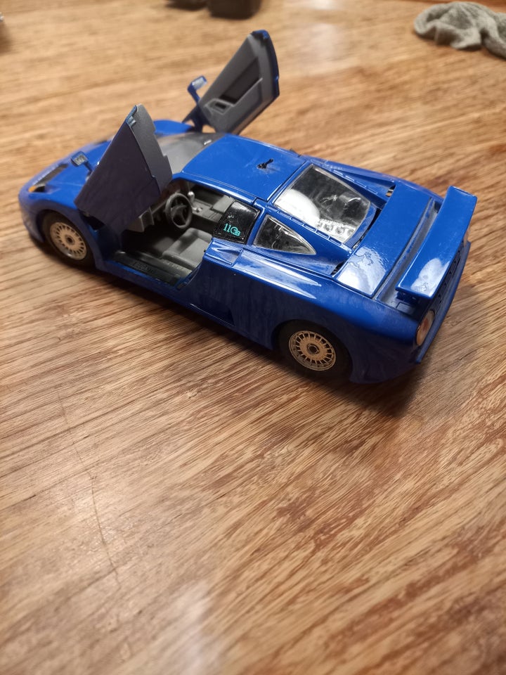 Modelbil, Burago Buggati 11gb, skala 1/24