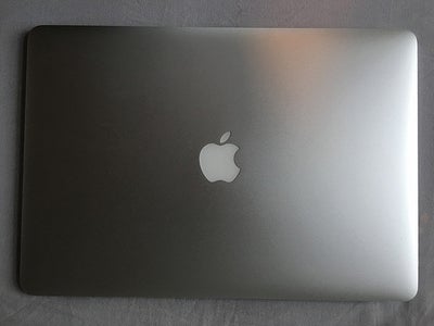 MacBook Pro, Macbook pro, 2,3 GHz, 8 GB ram, Mid-2012 modell, med i7 prosessor. 8 GB minne. Kommer m