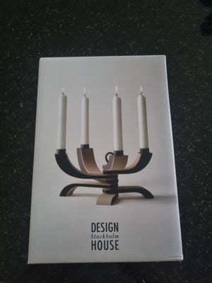Lysestage, Design Stockholm House, Helt ny - aldrig brugt 4-armet lysestage.
Kan indstilles som man 