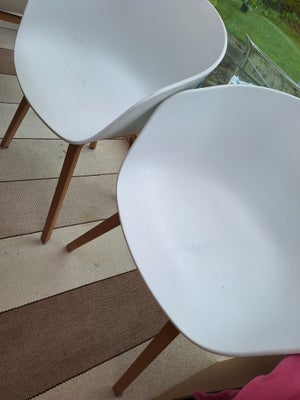 Spisebordsstol, Plast og egetræ, Hay, 5 stk Hay AC22 med brugsspor og rundt bord 120 cm i diameter (
