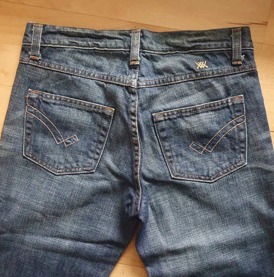 Jeans, Which, str. 26