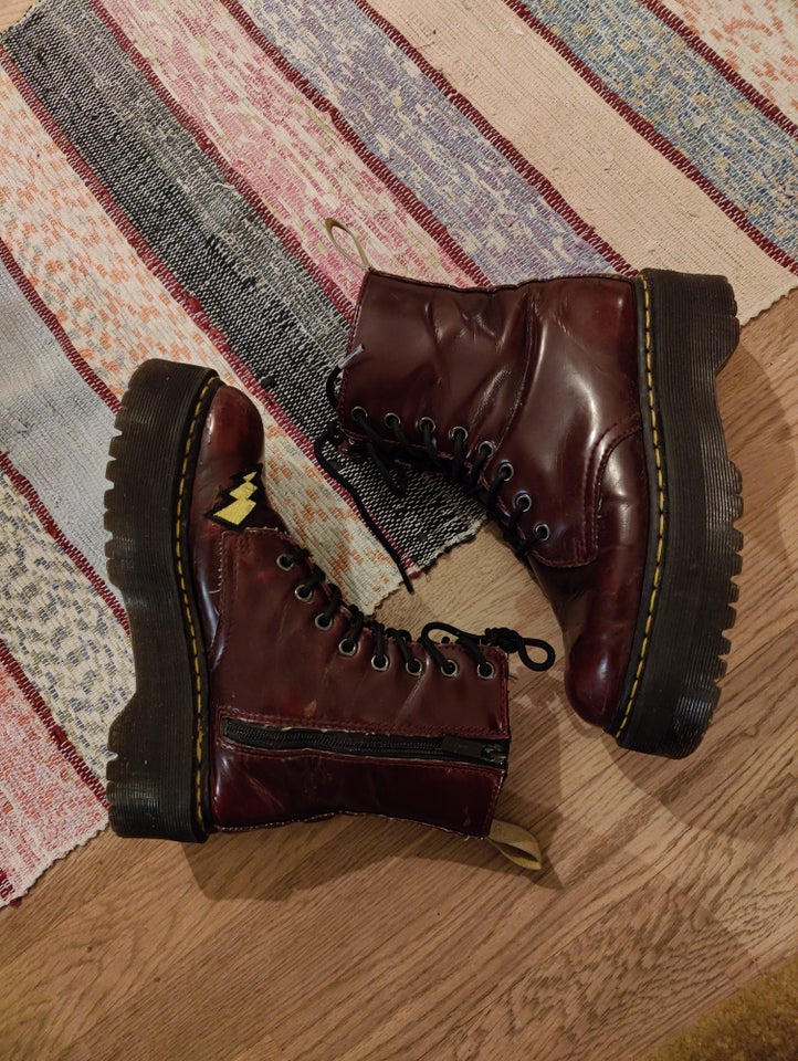 Dr martens deals n 38