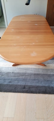 Spisebord, Massiv bøg, Skovby, b: 260 l: 160, Skovby spisebord i massiv bøg. Ingen synlige hakker.
M