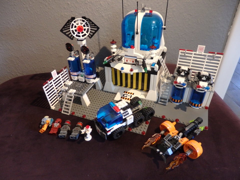 Lego space police discount 5985