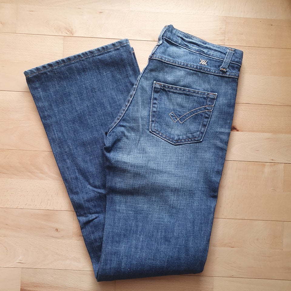 Jeans, Which, str. 28