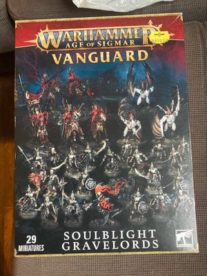 Warhammer, Soulblight Gravelords Vanguard/Spearhead
Et skelet er samlet ellers er alt nyt på sprue

