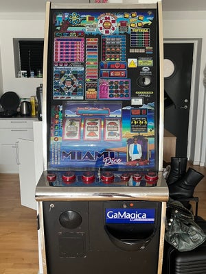 GaMagica, spilleautomat, God, Åben for BUD!!! VIRKER

Spilleautomat i god stand og som virker.
DATbo