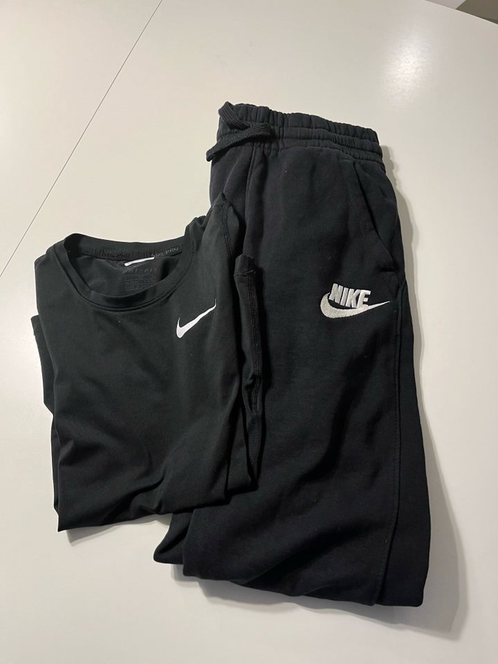 Gymnastiktøj, T-shirt + bukser, Nike