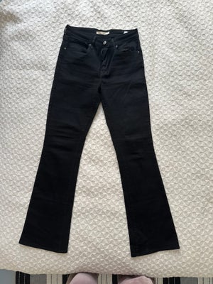 Jeans, Levi’s, str. 30,  Sort,  Bomuld,  Næsten som ny, Hight rise bootcut Levi’s jeans med stretch 