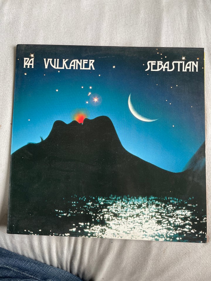 LP, Sebastian , På Vulkaner