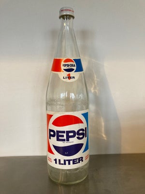 Andre samleobjekter, Pepsi flaske fra 80’erne. 1 ltr. nostalgi. Etikette og kapsel er tæt på perfekt