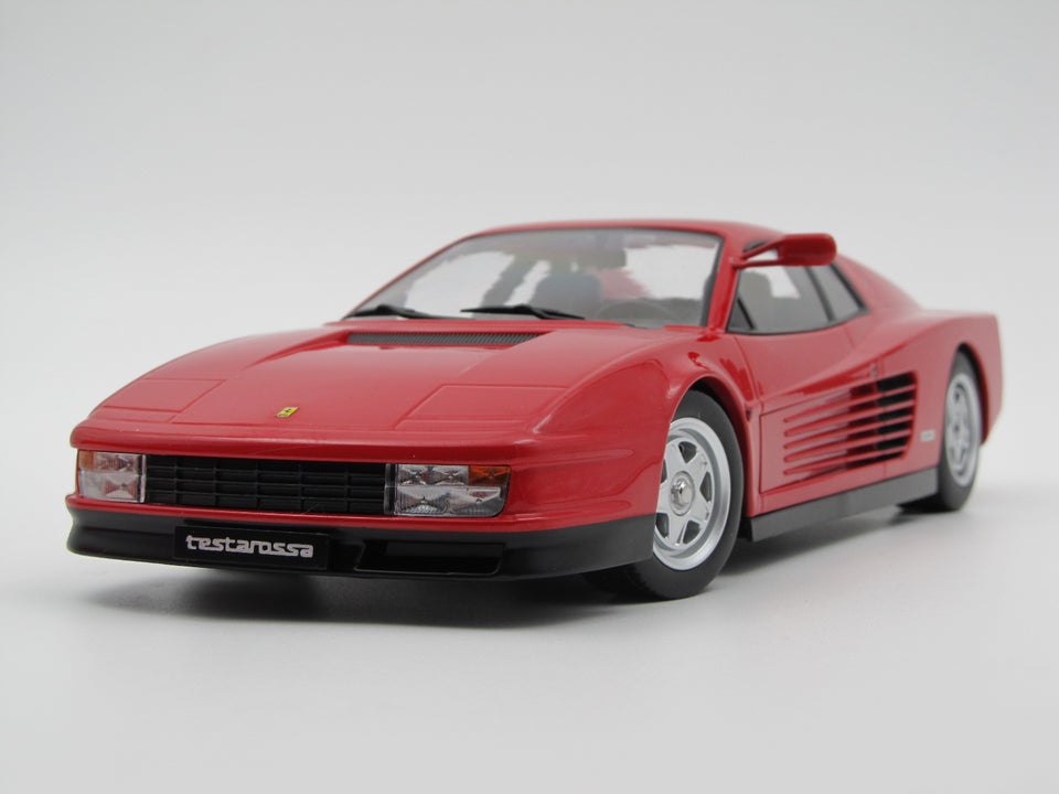 Modelbil, 1984 Ferrari Testarossa, skala 1:18