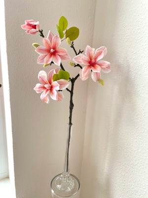 Smuk kunstig magnoliagren, Den smukkeste kunstige magnoliagren
Sender ikke, skal afhentes i Århus N 