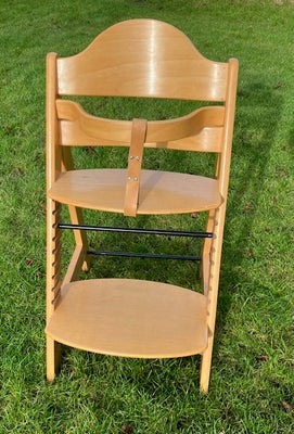 Højstol, Ukendt mærke, Barne-spisebordsstol med mulighed for indstilling af sæde- og fodpladehøjden.