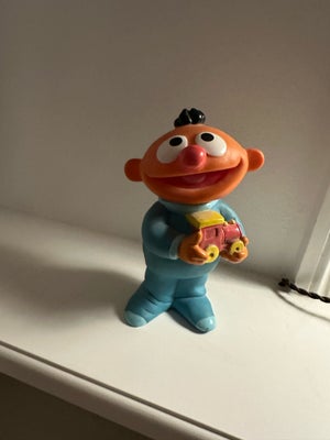 Andre samleobjekter, Bert Muppet Show, Sparebøsse. Muppet Show. Bert figur. 17 cm. 