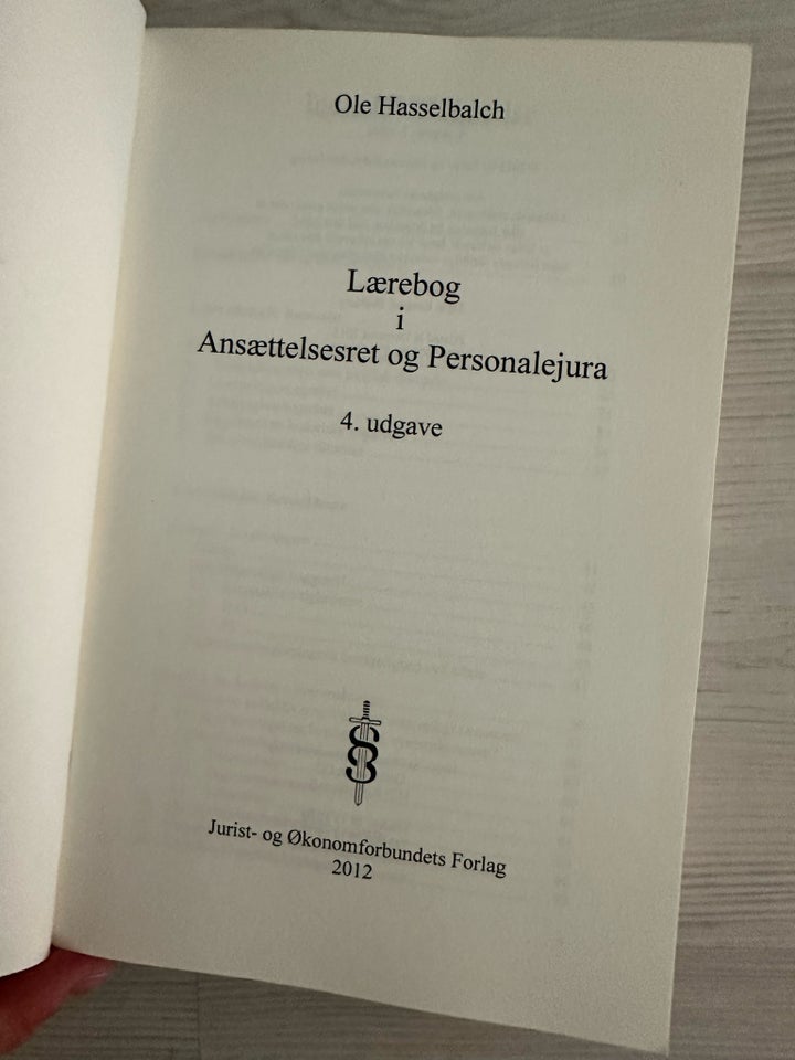 Ansættelsesret og personalejura, Ole Hasselbach, emne: