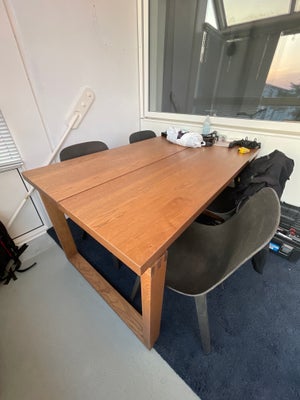 Spisebord, Egetræsfiner, MÖRBYLÅNGA, b: 85 l: 140, Fra Ikea. 
Nypris 3500,- 
Fin stand. 