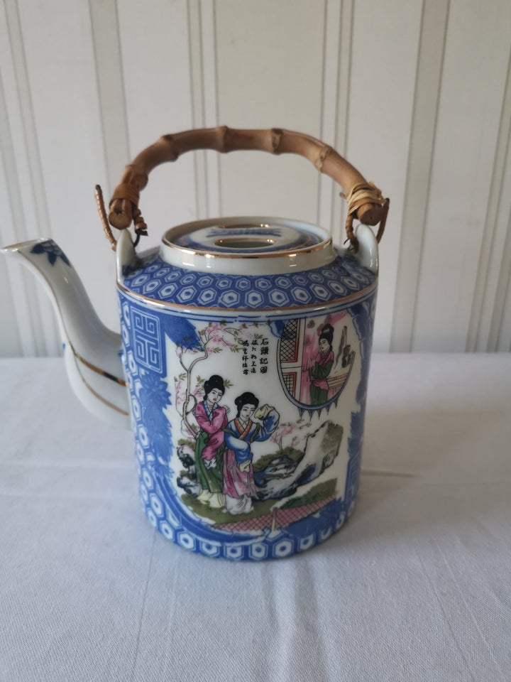 Porcelæn, KK Japansk tepotte