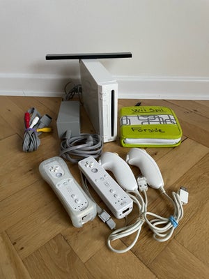 Nintendo Wii, Wii pakke inkl, 2 controller og 12 spil, God, Nintendo Wii med 2 controller og 12 spil