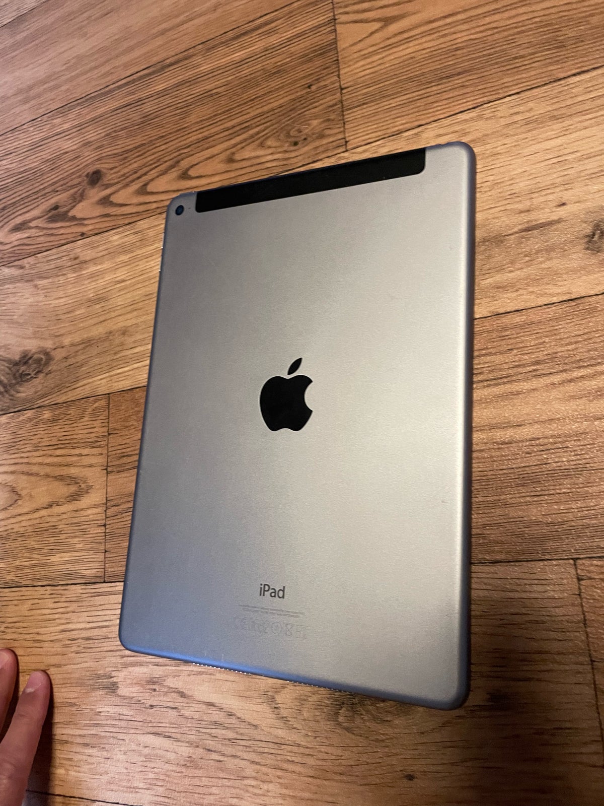 iPad Air, 128 GB, sort