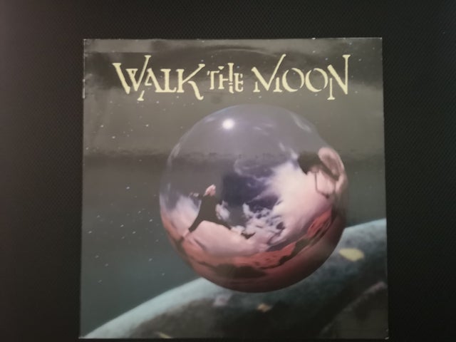 LP, Walk the Moon, Kun SMS eller opkald på 27401908…