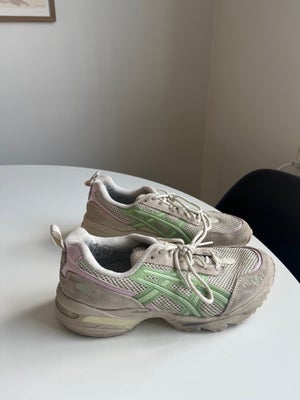 Sneakers, str. 39,5, Asics,  Næsten som ny, Brugt 3 gange 