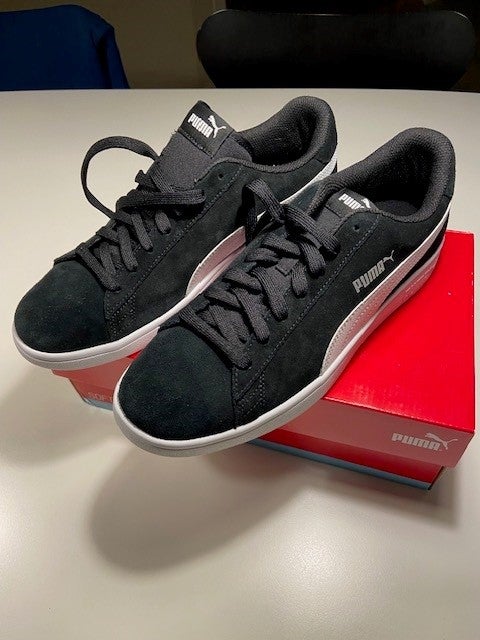 Sneakers, Puma Smash V2, str. 44