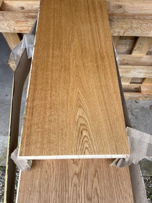 Planke, Eg, 22 mm mm, 22,88 kvm, Eg Royal Plank naturolieret.
Strongwood plankegulv
2,288 m2 pr. pak