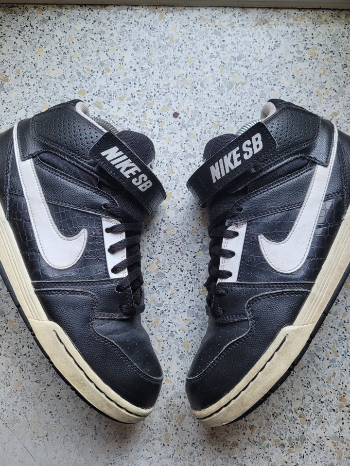 Sneakers, str. 37,5, Vintage Nike sb mogan mid 2 sort