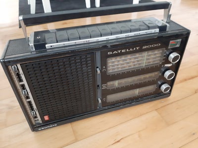 Transistorradio, Grundig, Satellit 2000, Rimelig, Grundig Satellit 2000 fra 1975. Den fungerer perfe
