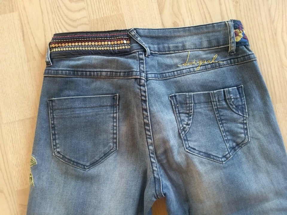 Jeans, Desigual, str. 28