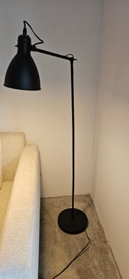 Standerlampe, Fin og fejlfri