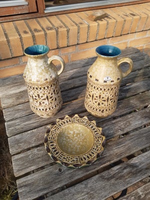 Keramik, 2x vaser+askebæger, grønlig-hvide/brune, se opslag, West Germany / Ü, 

---

TV: Vase med h