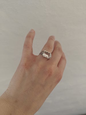 Ring, sølv, Vintage, Utroligt smuk vintage sølv ring med en stor flot klar glas sten. Sølvet kunne g