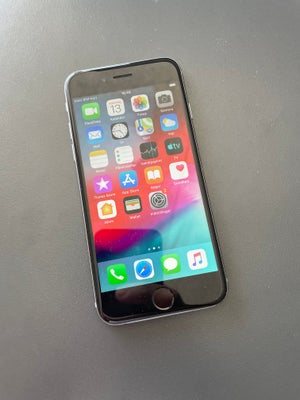 iPhone 6, 64 GB, sort, God, Fin iPhone, der har et super batteri (96%) ! Sælges da vi har fået ny mo