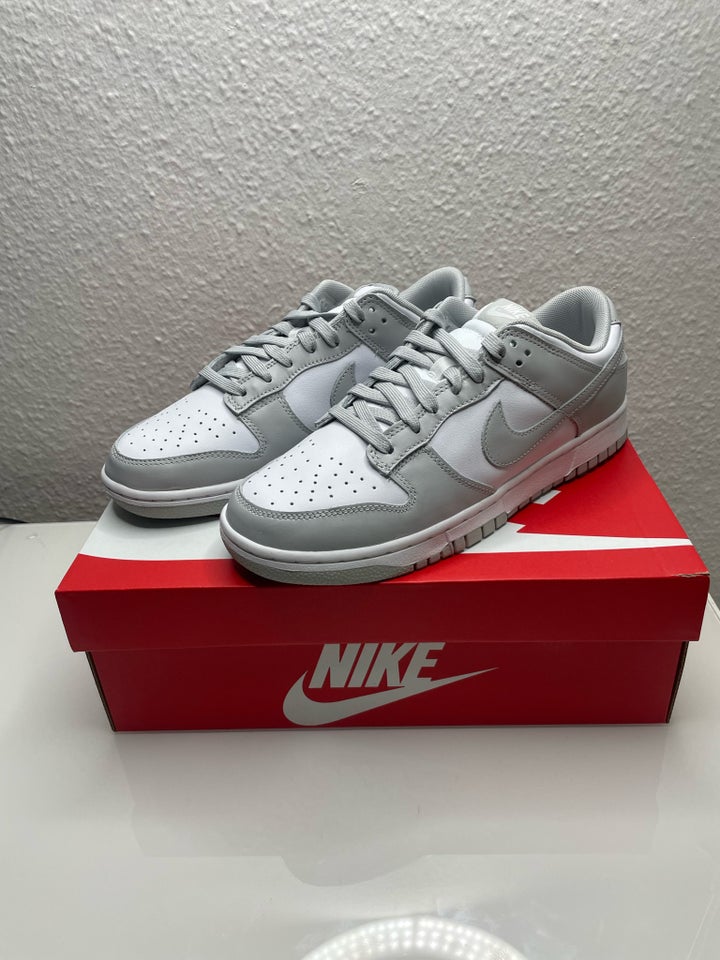 Sneakers, Nike, str. 47