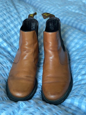 Støvler, str. 42, Dr. Martens,  Brun,  Læder,  God men brugt, Dr.Martens - Støvle - 42

Kan sendes 